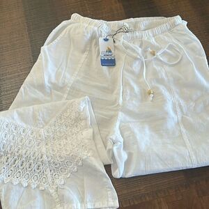 White Lace Trim Capris